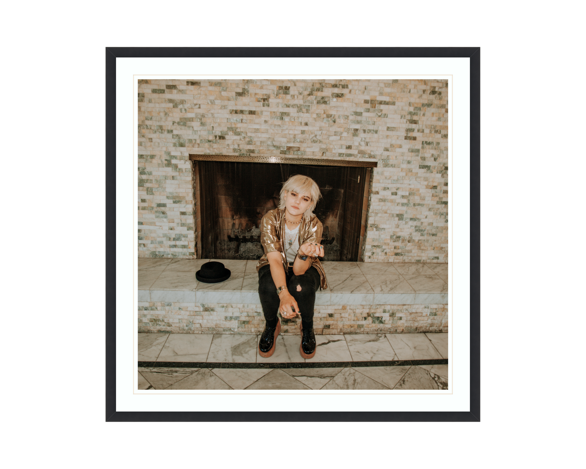 Fly me to the moon. Soko, Woodland Hills, 2014 by Mariann Vik Johansen